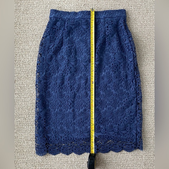 Uniqlo Lace Skirt - Picture 4 of 4